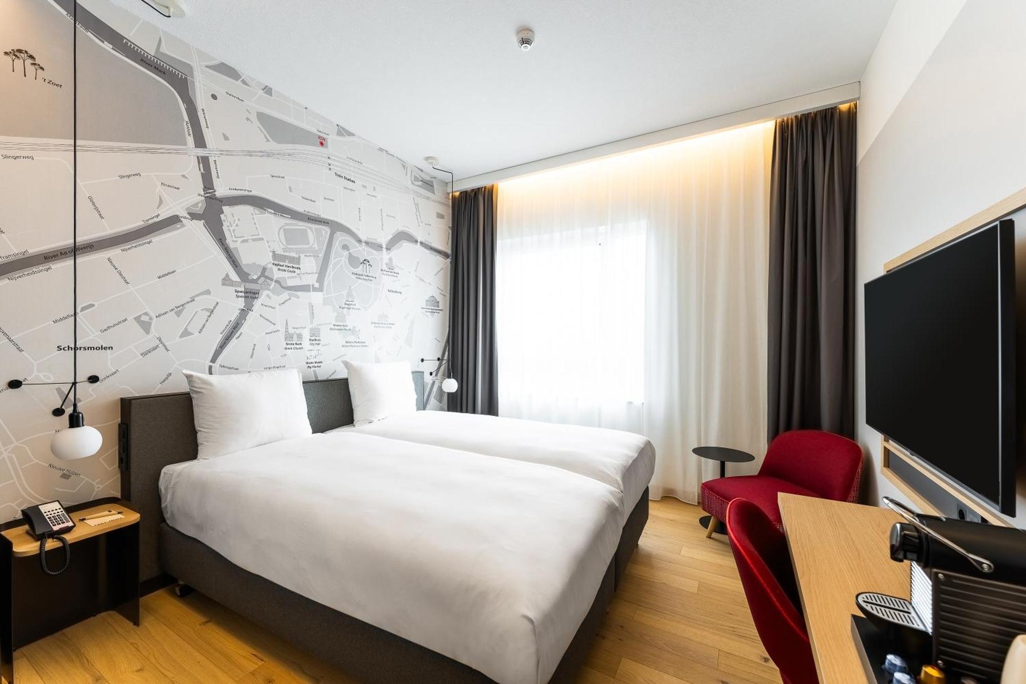 Intercityhotel Breda Bagian luar foto