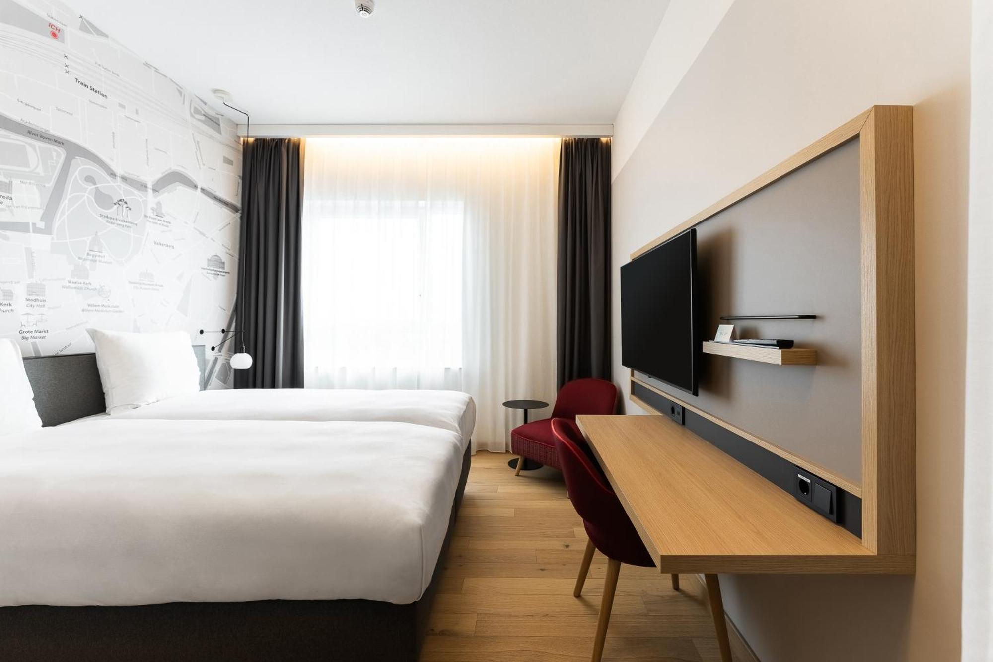 Intercityhotel Breda Bagian luar foto