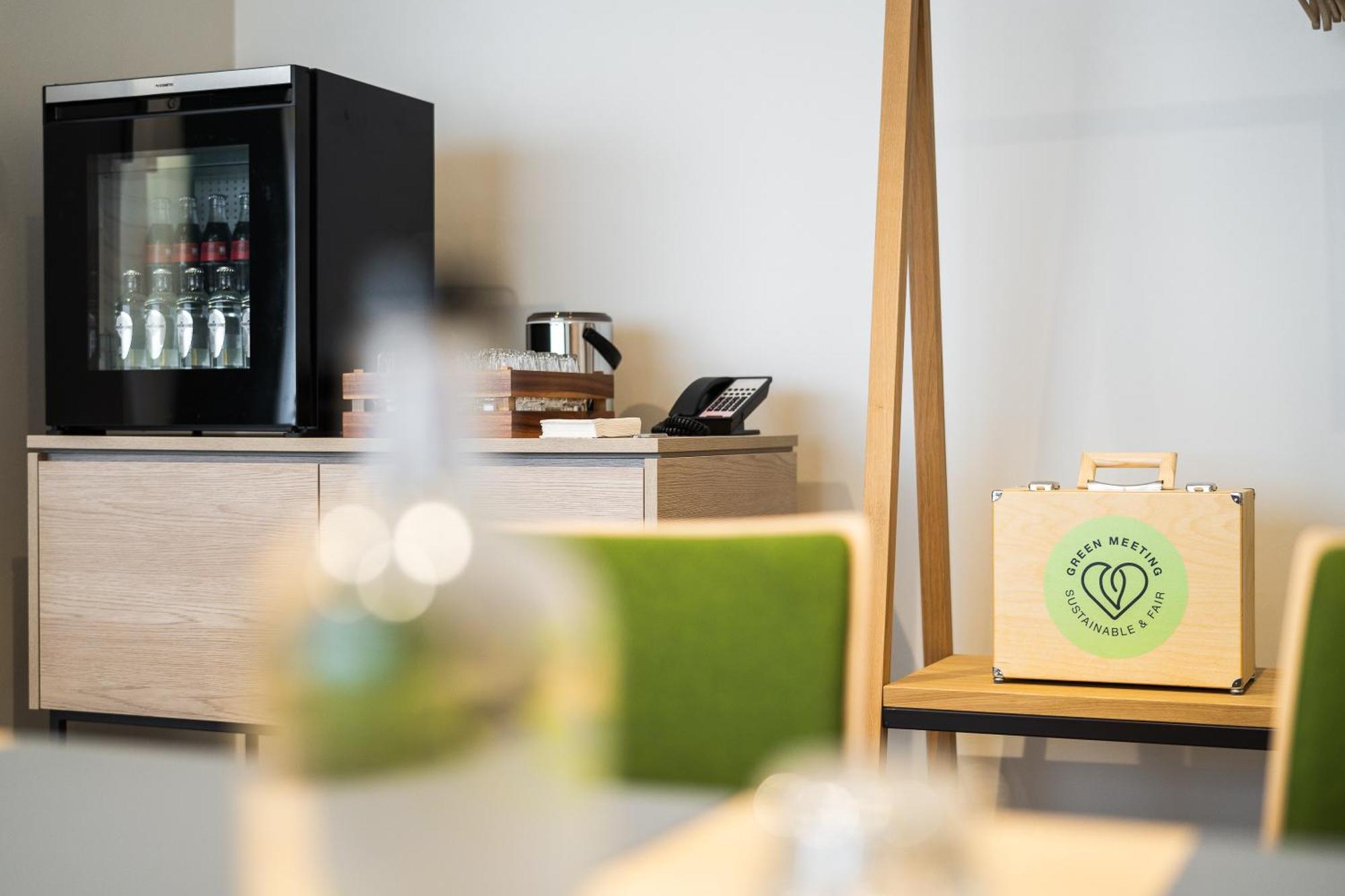 Intercityhotel Breda Bagian luar foto
