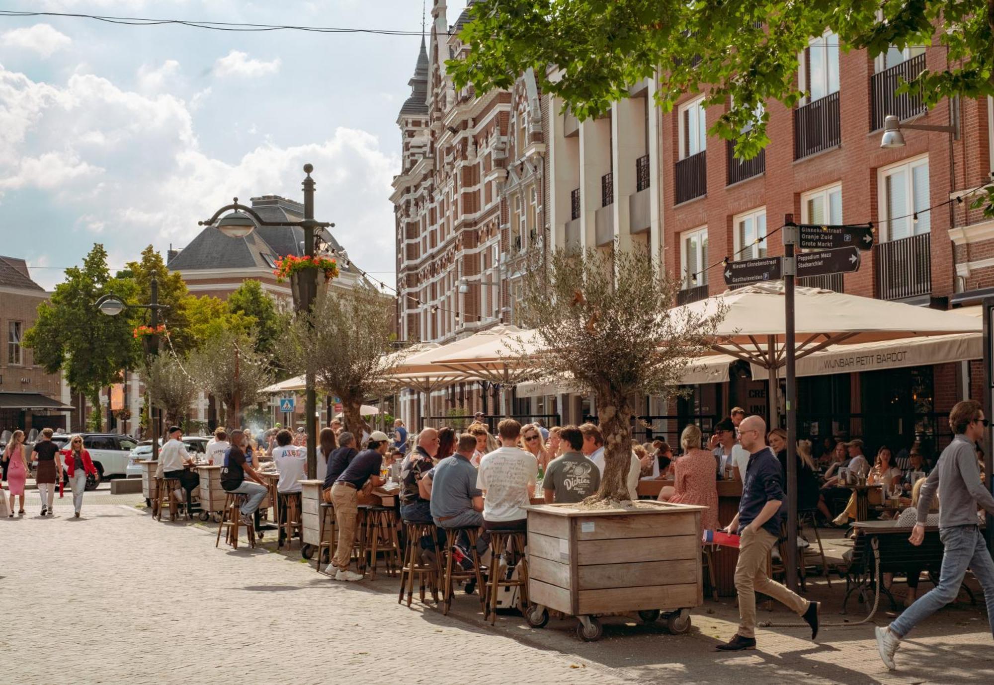 Intercityhotel Breda Bagian luar foto