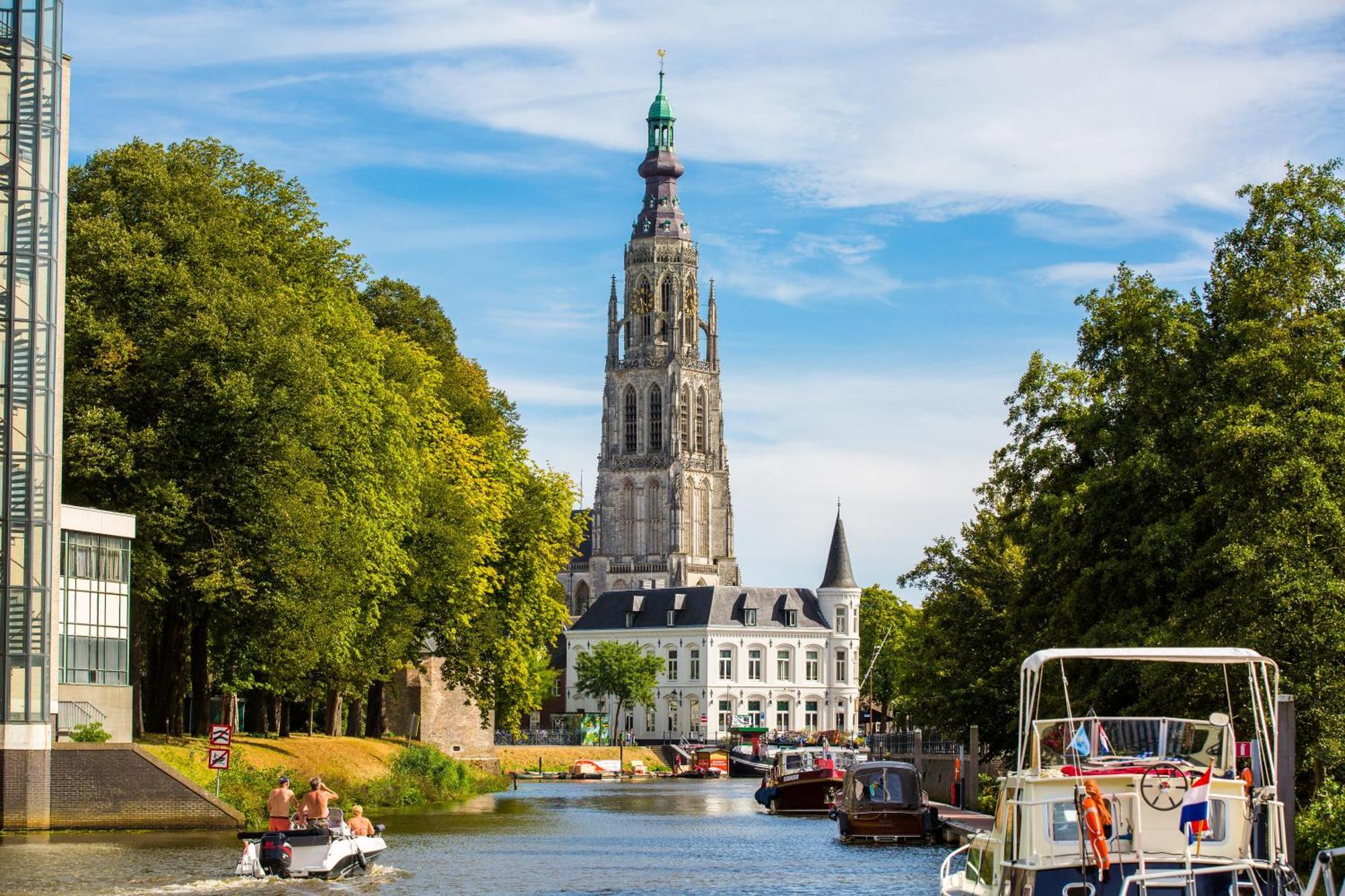 Intercityhotel Breda Bagian luar foto