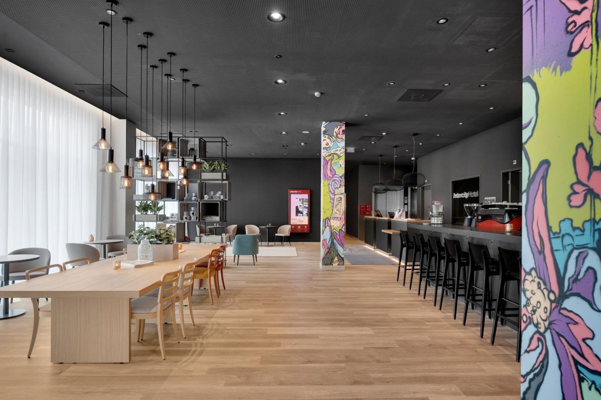 Intercityhotel Breda Bagian luar foto